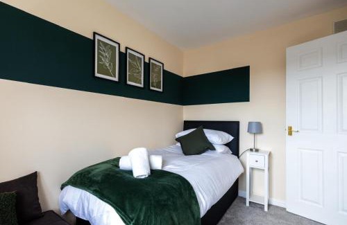 Colchester Casa | Dickenson