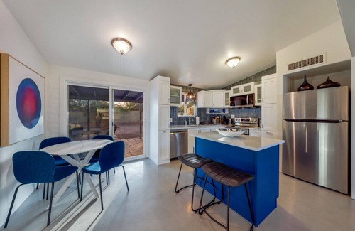 Casas Adobes Casa | Dickinson (Deepak & Jackie)