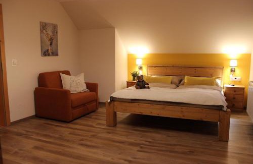 Irdning-Donnersbachtal Apartamento | Die KALSBERGERin Ferienwohnung für Genießer