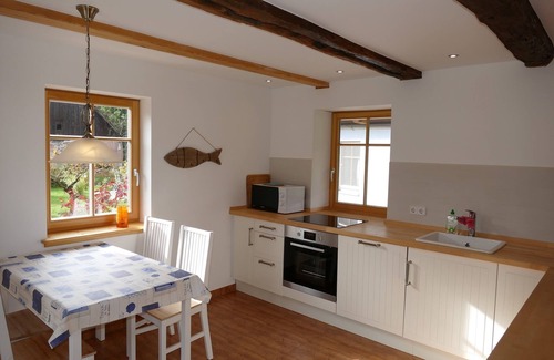 Lehde Casa | El granero: casa de troncos Spreewald en Lehde con sauna, chimenea y su propio puerto