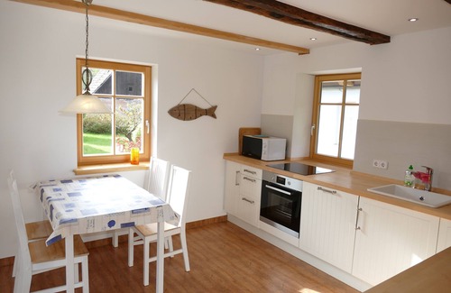 Lehde Casa | El granero: casa de troncos Spreewald en Lehde con sauna, chimenea y su propio puerto
