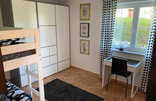 Ludwigshafen Apartamento | Die Seeblume - Ferienwohnung mit Pool und Seeblick
