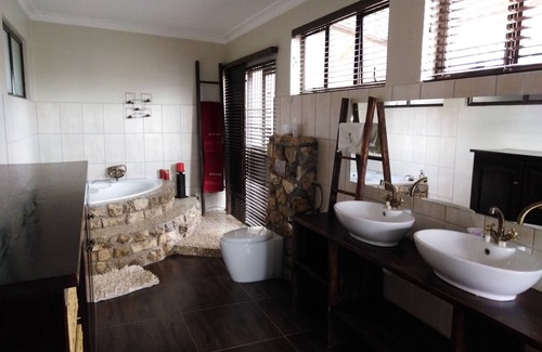 Gobabis Casa | Die Windpomp Guesthouse