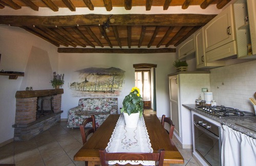Sassetta Casa | Hotel difuso "Le Dame del Borgo" - Apartamento Angelica