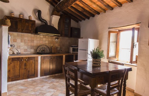 Sassetta Casa | Hotel difuso "Le Dame del Borgo" - Apartamento Alfreda
