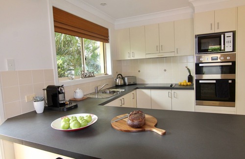 Coffs Harbour Casa | Diggers Beach Hideaway, Coffs Harbour - ¡Nuevo listado! Ubicación de playa premier