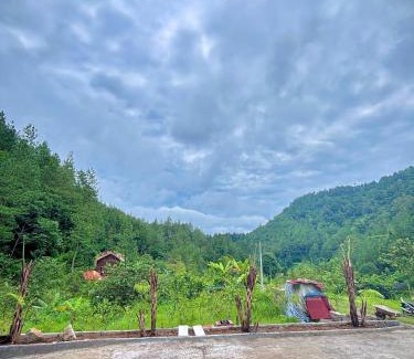 Hargomulyo Villa | Diiza Glamping Tawangmangu