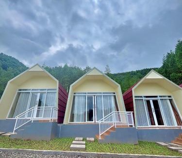 Hargomulyo Villa | Diiza Glamping Tawangmangu