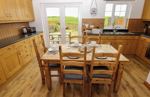 Penycwm Cabaña | Dill Cottage, NEWGALE