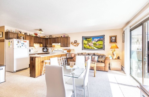 Dillon Condominio | Dillon Valley East by Summit County Mountain Retreats