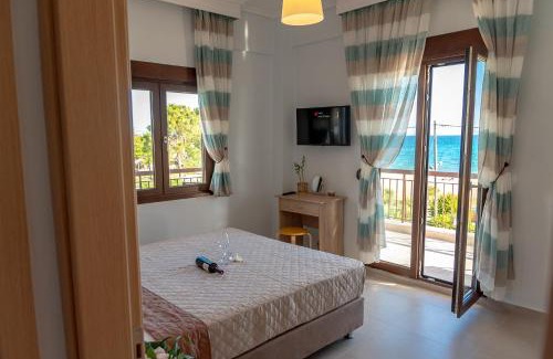 Nea Moudania Apartamento | Dimi Seafront Apartment by Rentals Pro Services - Nea Moudania