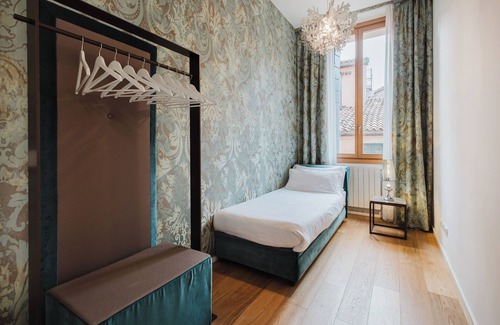 San Polo Hotel | DIMORA CAPULETI