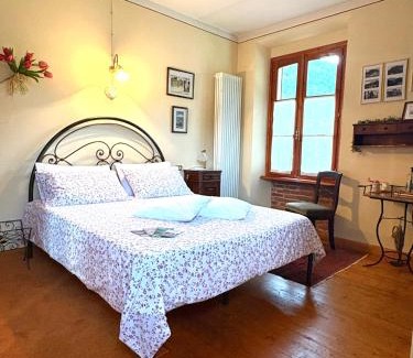Varallo Casa | Dimora Fiorita Senior My Holiday Home