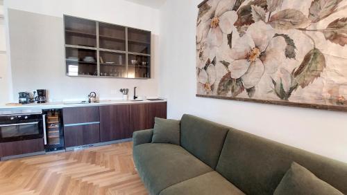 Roman Ghetto Apartamento | Dimora San Bartolomeo - Design, Panoramic View & Culture