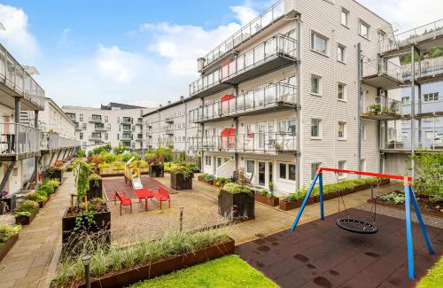 Arstad Apartamento | Dinbnb Apartments I 78sqm for the family I Balcony & near the sea