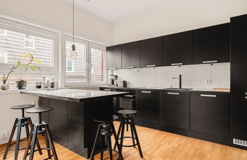 Arstad Apartamento | Dinbnb Apartments I 78sqm for the family I Balcony & near the sea
