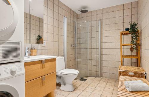 Arstad Apartamento | Dinbnb Apartments I 78sqm for the family I Balcony & near the sea