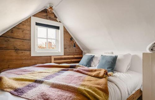 Sentrum Casa | Dinbnb Apartments I Family Dream in Bergen I Playroom I Private Garden