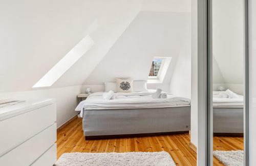 Bergen City Centre Apartamento | Dinbnb Apartments I Historical Two-Floor Apartment with Rooftop Panorama I 1645 Heritage