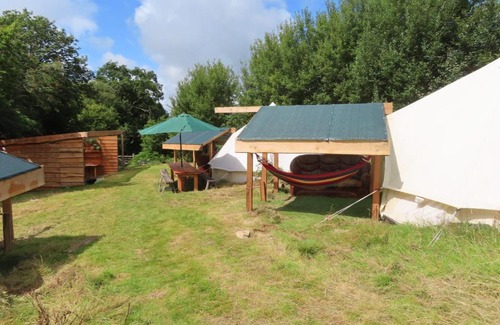 Machynlleth Otro | Dingly Dell 3 x bell tents