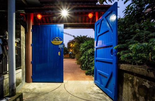 Huong Thuy Casa | Dinh Villa | 5Broom | 6 baños | BigGarden 850m2 | 3 minutos al centro