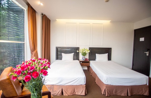 Trung Hoa Nhan Chinh Hotel | Dinh Hotel