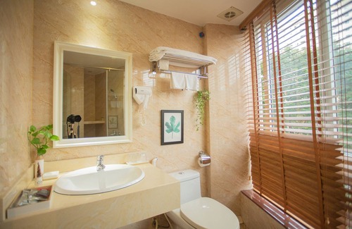 Trung Hoa Nhan Chinh Hotel | Dinh Hotel