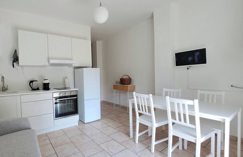 Magreglio Apartamento | Dinky's apartment with forest view balcony