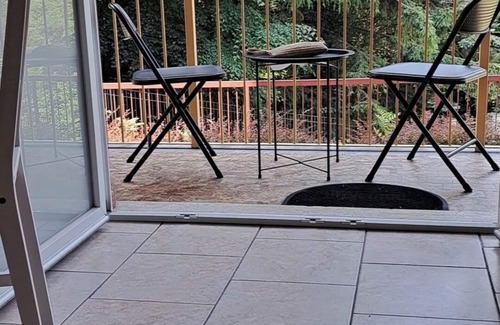 Magreglio Apartamento | Dinky's apartment with forest view balcony