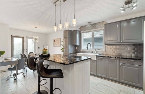 Drumheller Casa | Dino Roar | Family Friendly| BBQ & Close to Museum
