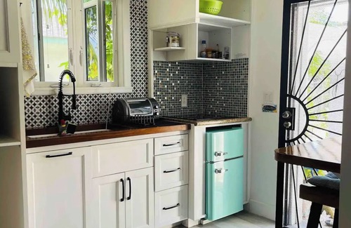 Westward Villas Subdivision Casa | Dinon's Abode. Cozy 1 bed studio, Cable Beach
