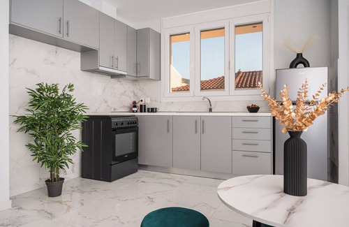 Samos Apartamento | Dioni, Central Luxury Apartment in Samos Town