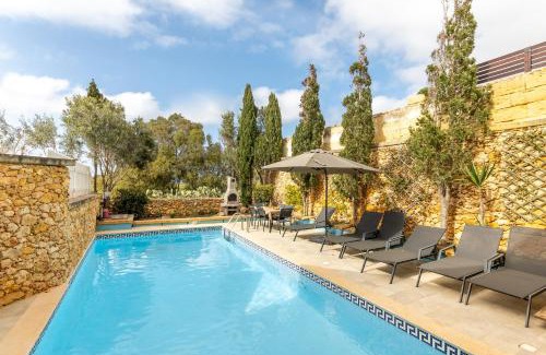 Ta' Għammar Casa | Dionisia Gozitan Villa and Pool Gozo - Happy Rentals
