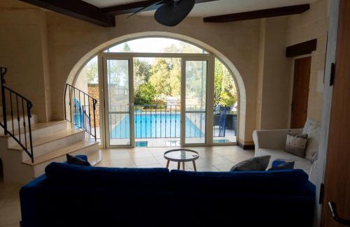 Ta' Għammar Casa | Dionisia Holiday Home