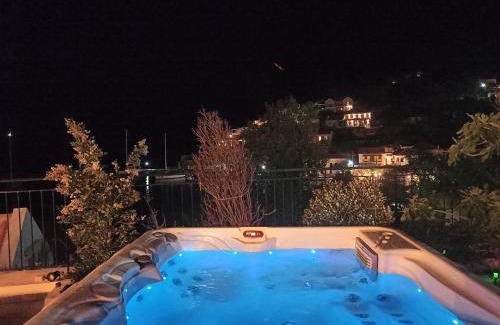 Frourion Casa | Dionos Villa with Jacuzzi