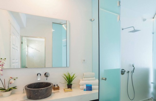 Ornos Hotel | Dionysos Luxury Hotel Mykonos