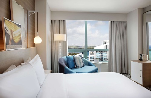 Hollywood South Central Beach Complejo | Diplomat Beach Resort Hollywood, Curio Collection by Hilton