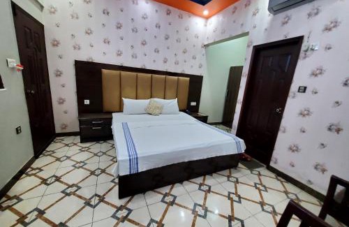 PECHS Casa | Diplomat Inn Hotel