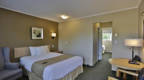 Regional District of Nanaimo Hotel | Diplomat Motel