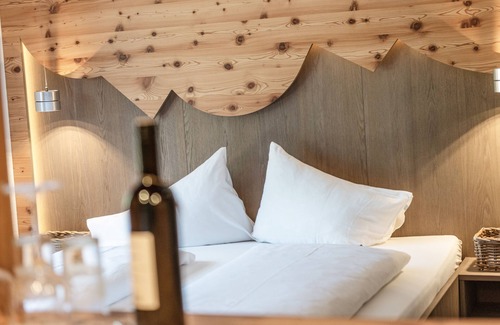 Flachau Hotel | Dips&Drops – SUPERIOR HOTEL · SPORTS · SPA · RESTAURANTS