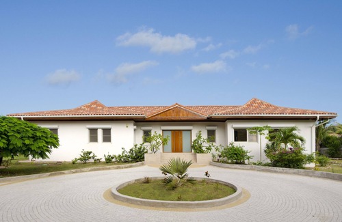 Upper Prince's Quarter Villa | FRENTE A LA PLAYA HABISCUS DE LUJO DE 6 HORAS