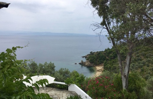 Kanapitsa Villa | Acceso directo a la playa y vistas impresionantes.
