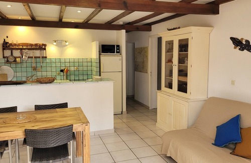 Pinarellu Apartamento | área directo a la playa, amplia terraza, cocina exterior, equipamiento de alto nivel, horno de pizza