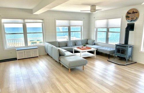 Morgan Point Casa | Direct Beachfront Modern Cottage on Private Beach