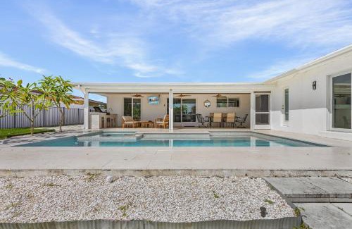 Caloosahatchee Casa | Direct Gulf Access, Luxurious Pool & Spa, Pet-friendly - Villa Sunlit Sanctuary - Roelens