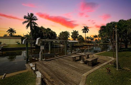 Yacht Club Casa | Direct Gulf Access Pet Friendly Villa with Heated Pool & Kayaks - Villa Baja - Roelens Vacations