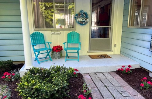 Traverse City Casa | Direct Lake Leelanau Sunset view, Fire pit, grill, dock, boat lift , dog ok