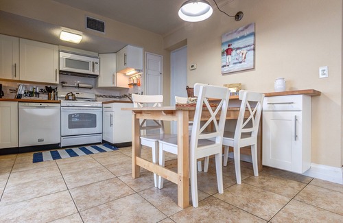 Boardwalk Apartamento | FRENTE AL MAR DIRECTO Planta baja 2bed / 2bath Ideal para familias