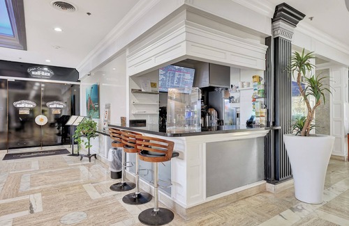 Bermuda Riviera Apartamento | Direct Ocean Front Room