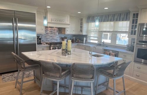 Ocean Bluff-Brant Rock Casa | Direct ocean front property on gorgeous Fieldston Beach. Steps from the ocean .